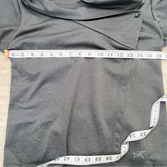 Arc'teryx Charcoal Gray Yonge Wrap Sweater with Thumb Holes Size XS - Picture 6 of 9